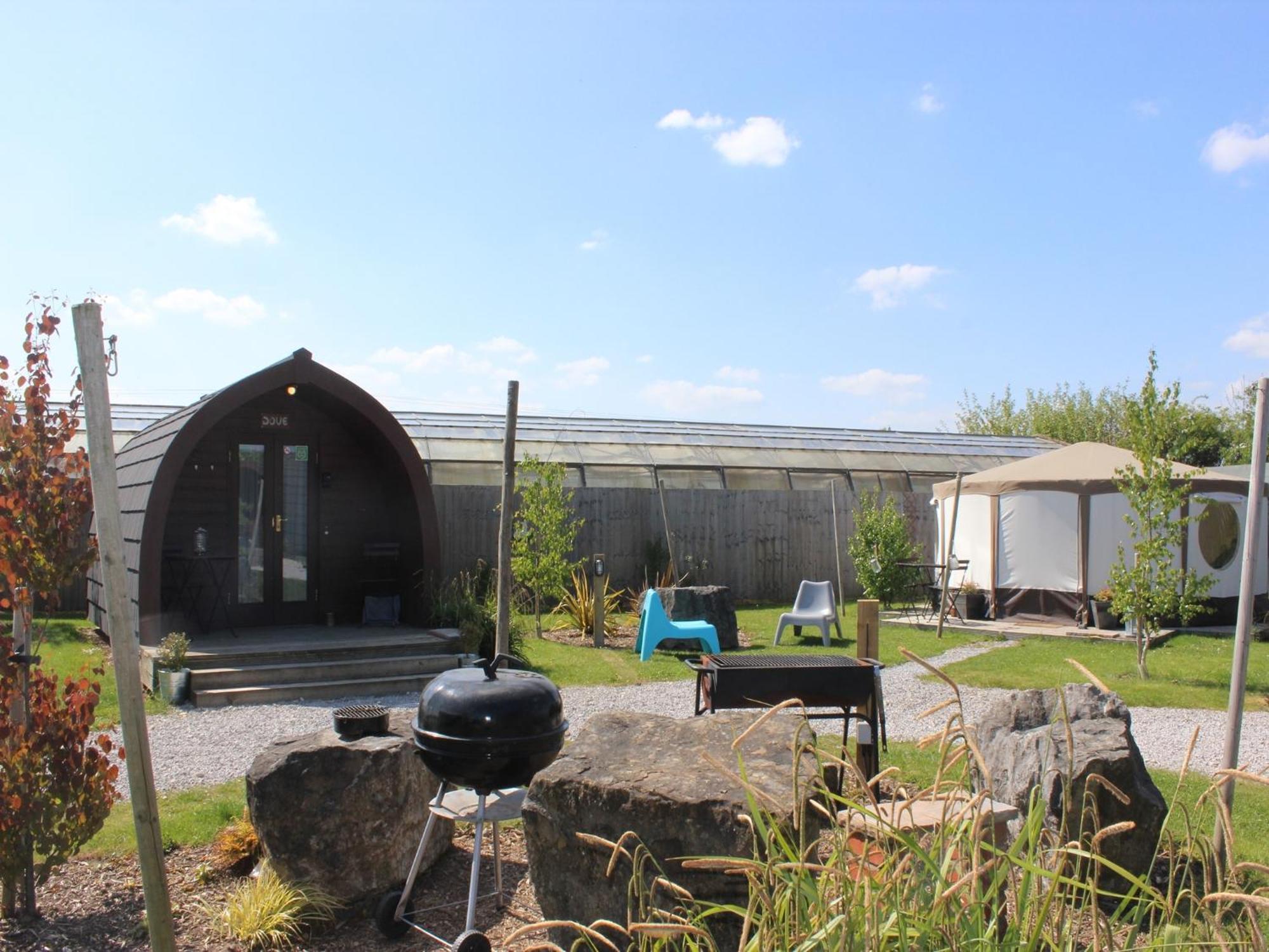 The Little Hide - Adult Only Camping Pods Wigginton  Ngoại thất bức ảnh